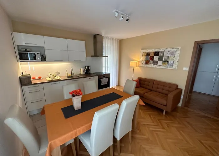 Apartment With Balcony Hisa Brdo 48